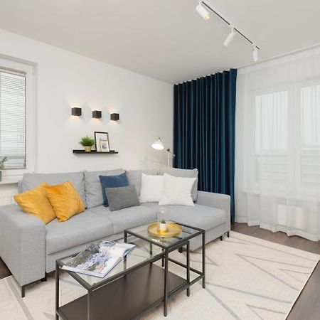 Beautiful & Spacious Warsaw Apartment By Noclegi Renters المظهر الخارجي الصورة