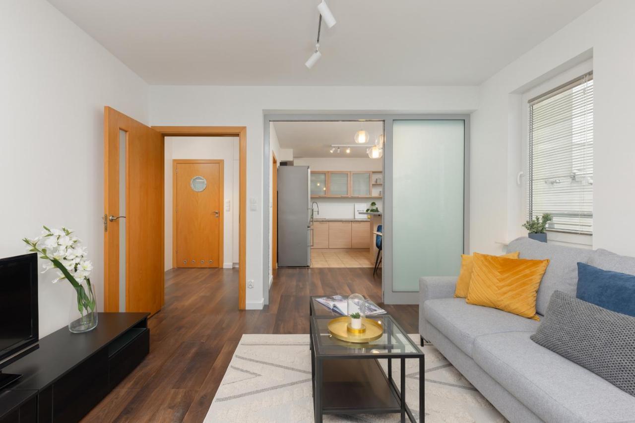 Beautiful & Spacious Warsaw Apartment By Noclegi Renters المظهر الخارجي الصورة